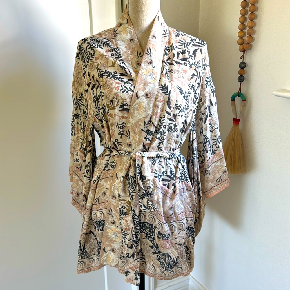 Spell & the Gypsy Collective Oasis Short Kimono Belted Top S/M EUC